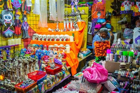  El Mercado de Sonora: A Symphony of Vivid Hues and Everyday Lives Captured on Canvas!